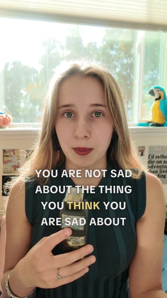 Caption set in all-caps with a yellow accent word over the video frame